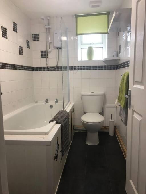 Seaton, Devon, Two Bed Apartment, Just Off The Sea Front. ภายนอก รูปภาพ