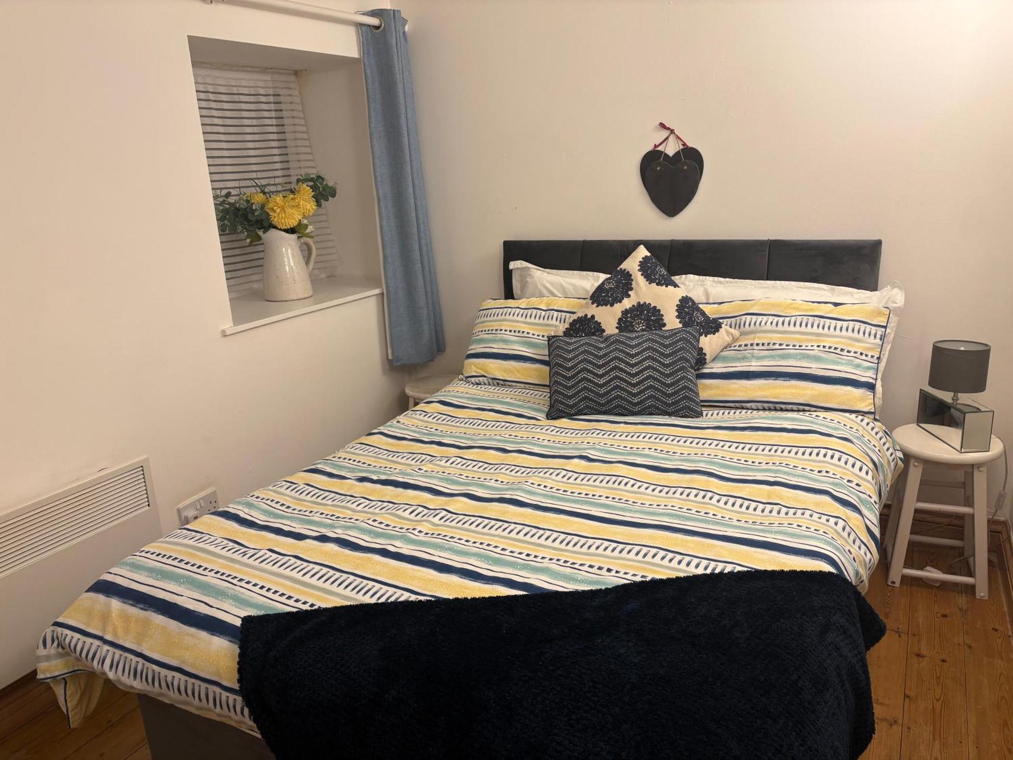 Seaton, Devon, Two Bed Apartment, Just Off The Sea Front. ภายนอก รูปภาพ