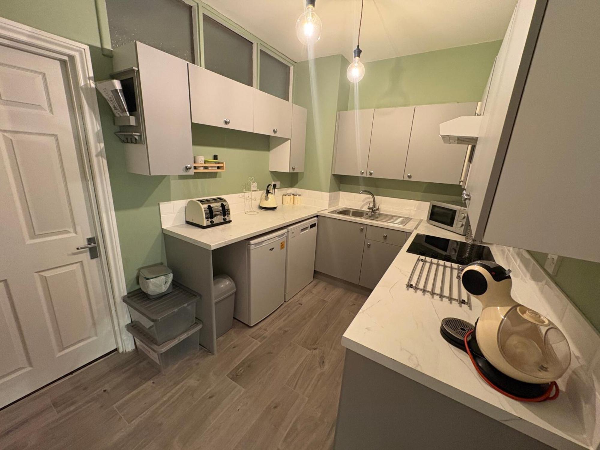 Seaton, Devon, Two Bed Apartment, Just Off The Sea Front. ภายนอก รูปภาพ